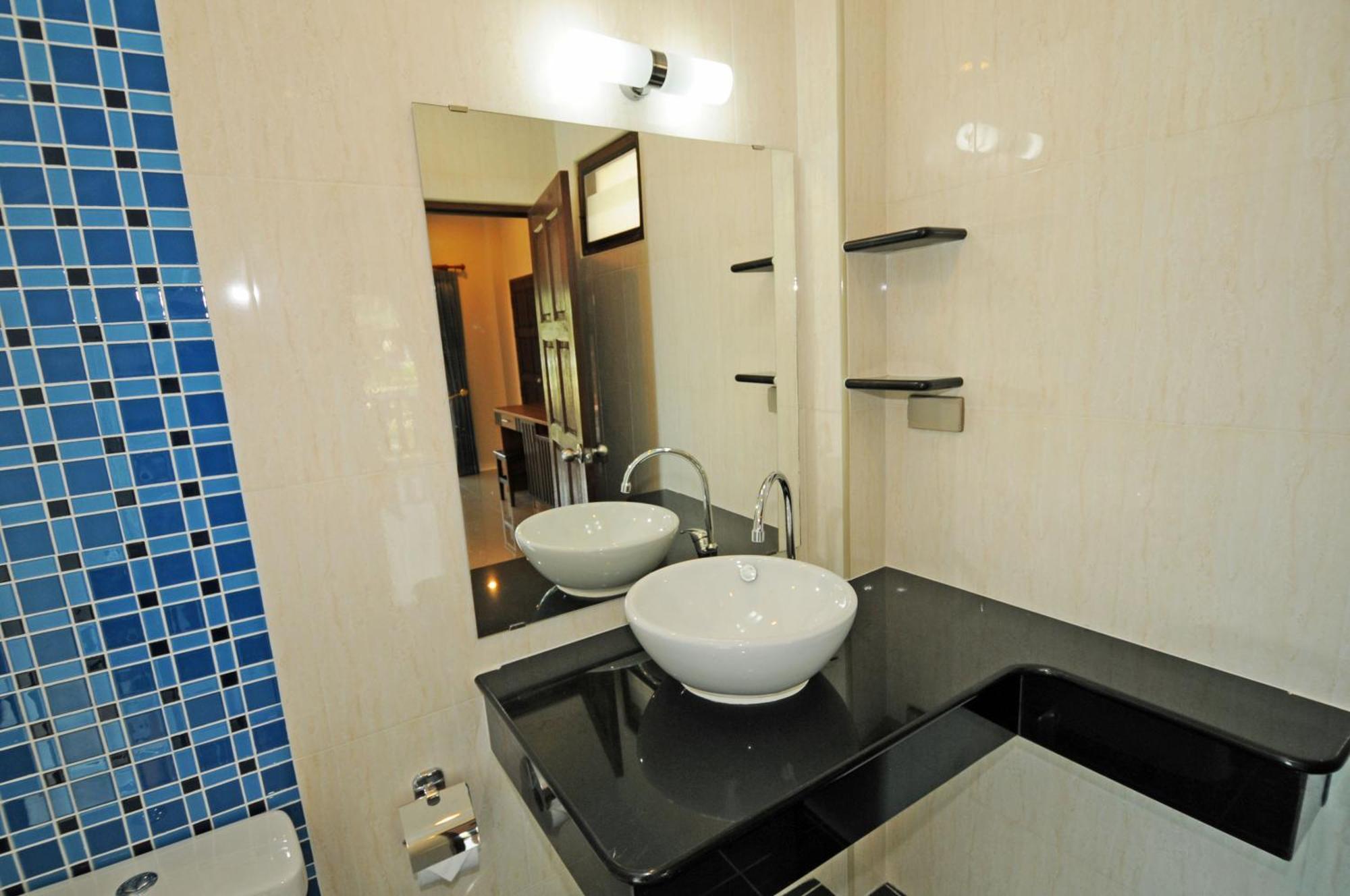 Phatcharee Resort Baan Tai Exterior photo