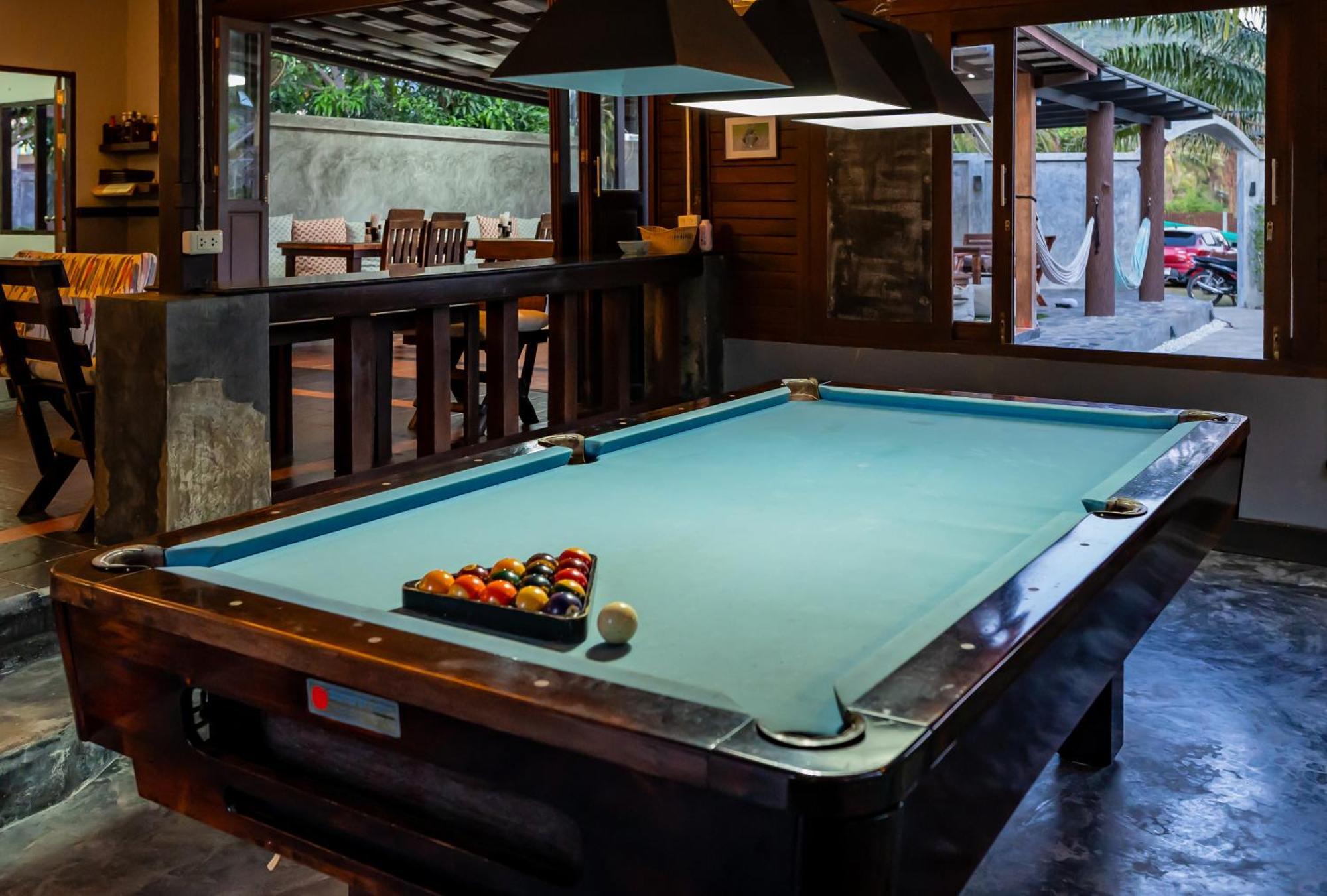 Phatcharee Resort Baan Tai Exterior photo