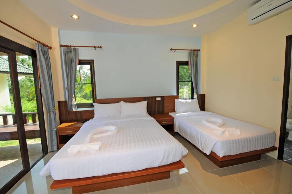 Phatcharee Resort Baan Tai Exterior photo